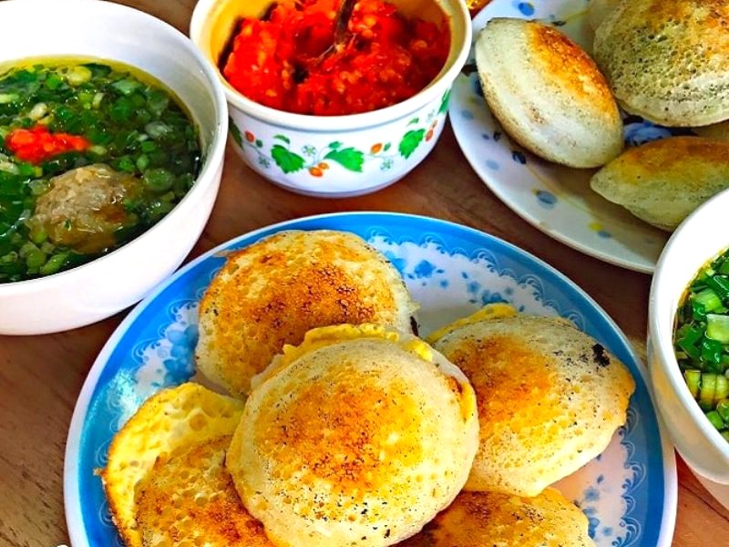 Bánh căn Ninh Thuận: Món ngon khó cưỡng.