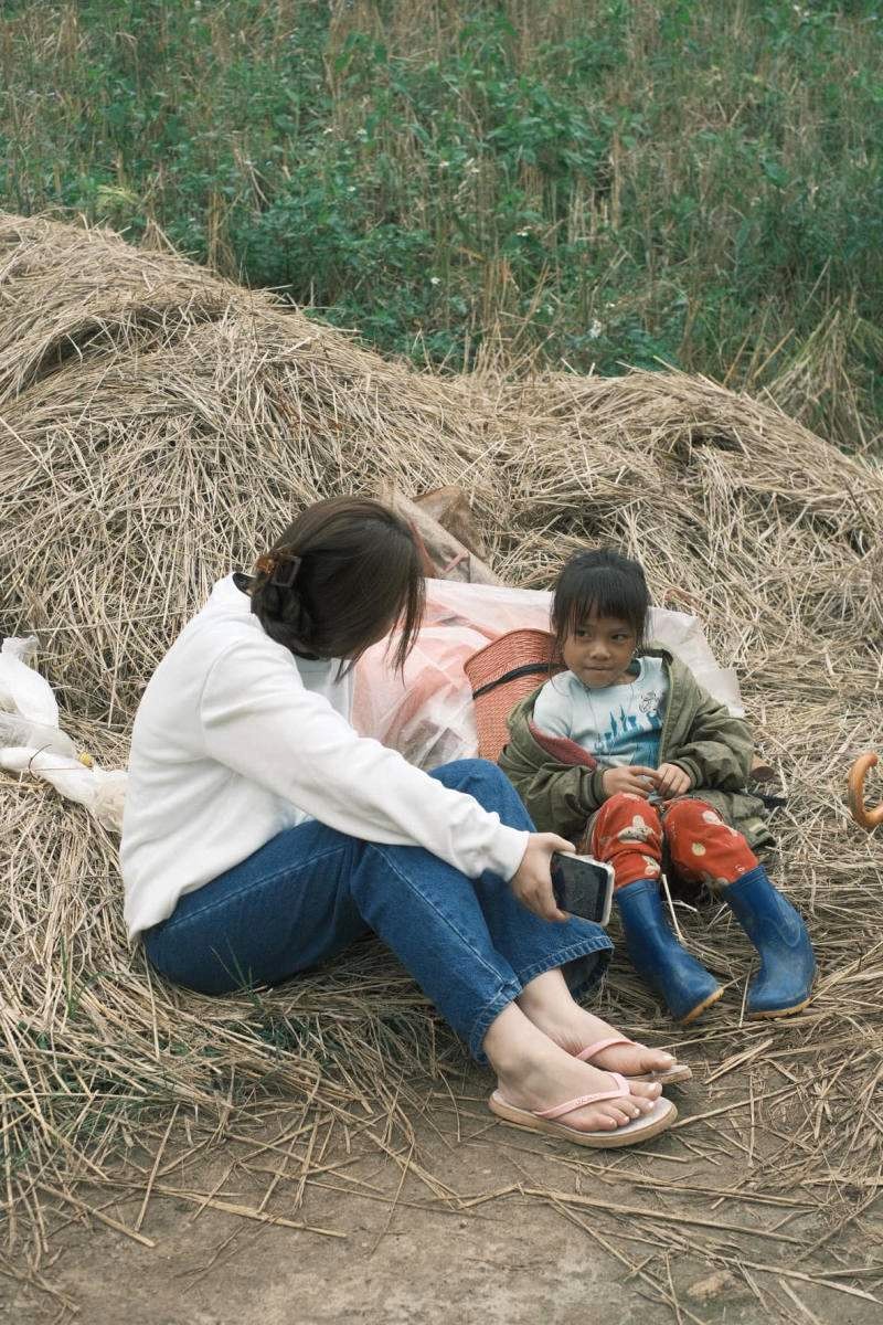 Người dân hiền hậu, trẻ thơ ngây thơ, mắt sáng trong veo.