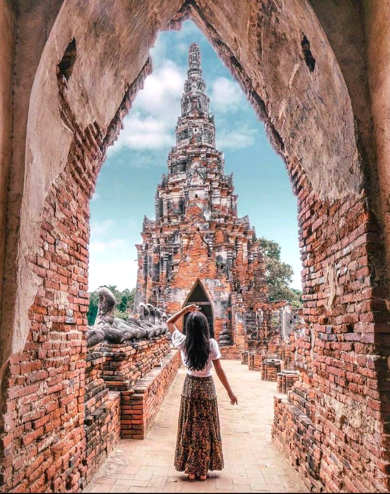 Ayutthaya là vùng đất linh thiêng với nhiều đền chùa, hãy chọn trang phục lịch sự khi đến thăm.