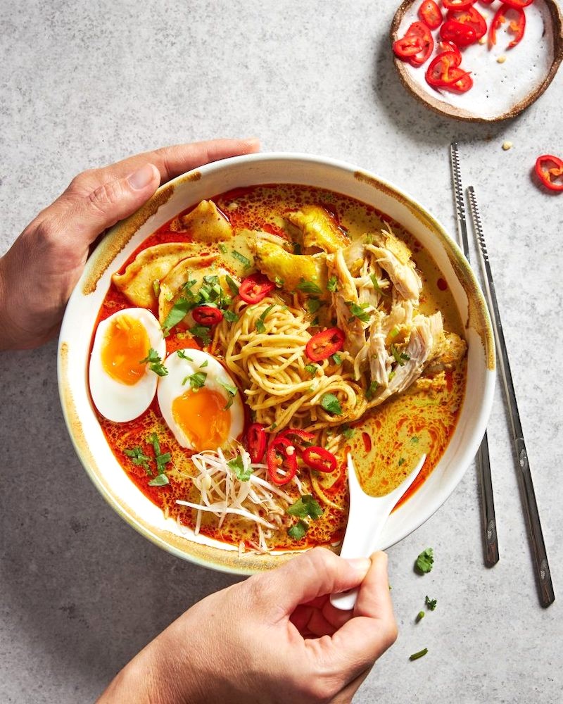 Katong laksa là phiên bản phổ biến và được ưa chuộng nhất trong các loại bún laksa ở Singapore.