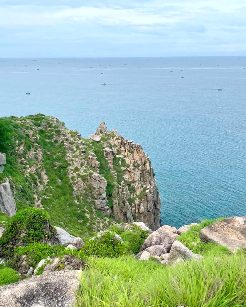 Mũi Điện Phú Yên: vẻ đẹp hoang sơ, níu chân lữ khách.