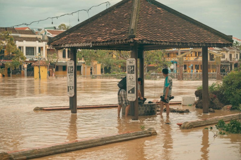 Hội An sau bão: Vẻ đẹp khác lạ, dấu ấn khó phai.