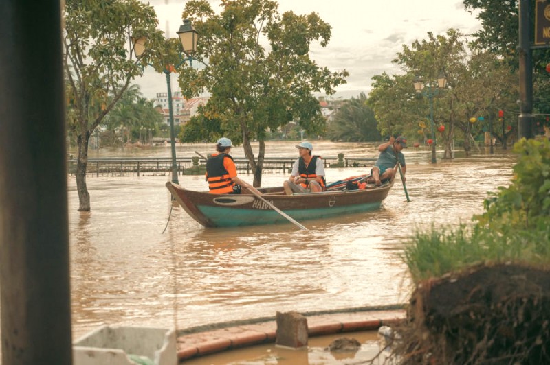 Khám phá Phố cổ Hội An sau bão: điểm nhấn khó quên!