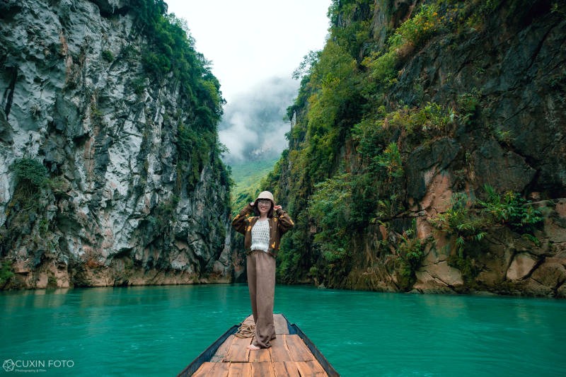 Cô nàng say sưa với trải nghiệm thú vị này.