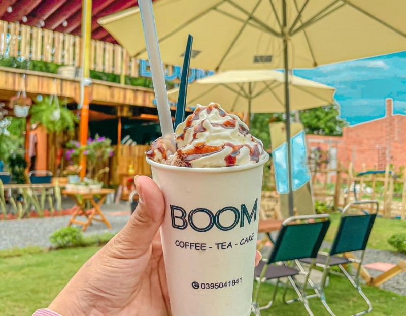 Ly Boom Coffee Camping béo ngậy, thơm lừng, mê hoặc thực khách.