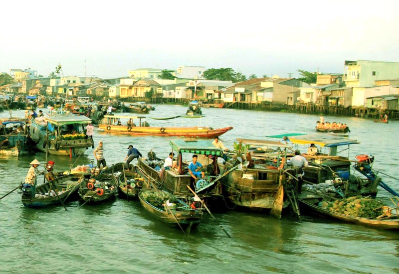 Phương thức treo số thứ tư giúp người mua và bán dễ dàng nhận biết hàng hóa trên ghe xuồng.