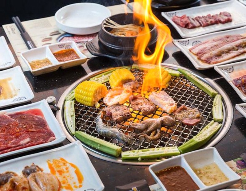 Bếp nướng King BBQ đơn giản nhưng tiện dụng, giúp bạn nướng mọi món ngon.