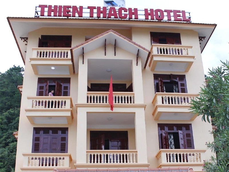 Thiên Thạch: Khách sạn 2 sao gần Bãi Cháy, Hạ Long.