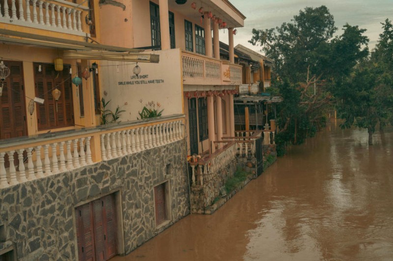 Hội An ngập sâu trong nước.