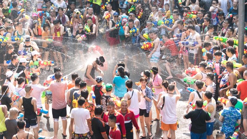 Pattaya thu hút du khách trong mùa lễ Songkran.