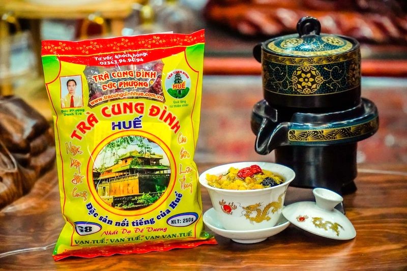 Thủy cung Phú Quốc với quy mô hoành tráng, trưng bày hàng trăm nghìn loài sinh vật biển, chắc chắn sẽ khiến bạn choáng ngợp.