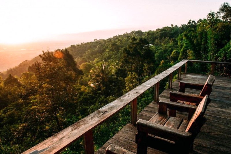 Sống ảo săn mây đỉnh An Giang gần Tịnh Biên.