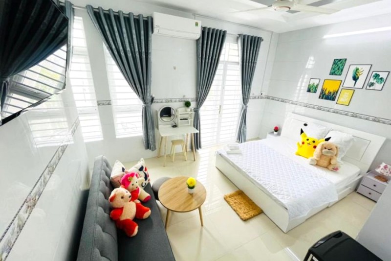 Nina Homestay: Trẻ trung, thu hút giới trẻ.