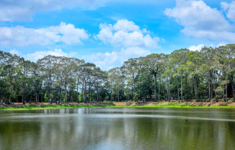 Ao Bà Om, thắng cảnh thu hút du khách tại Trà Vinh.