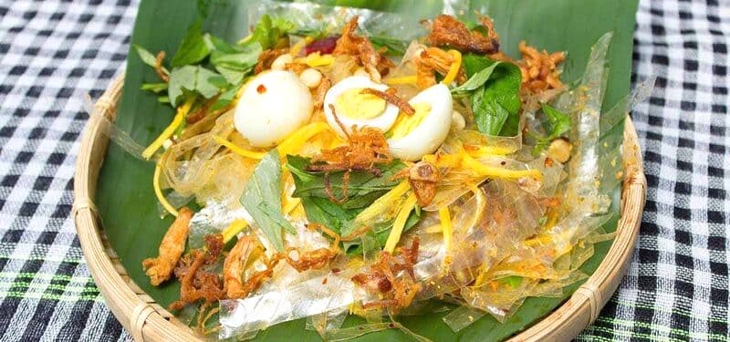 Bánh tráng trộn Sài Gòn: Món ăn vặt hot của giới trẻ!