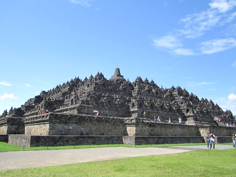 Borobudur: Kỳ quan Phật giáo vĩ đại.