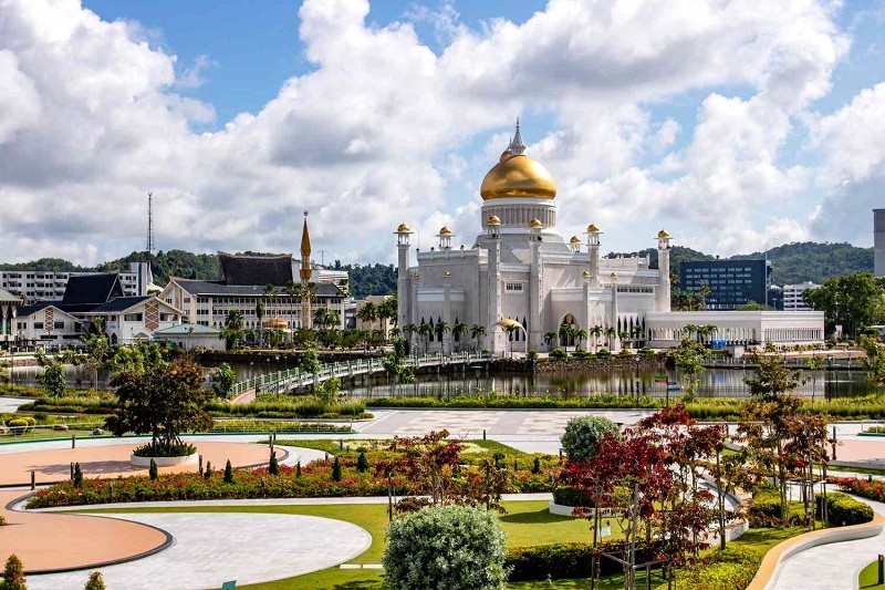 Khám phá Brunei, vương quốc giàu có ở bắc Borneo.