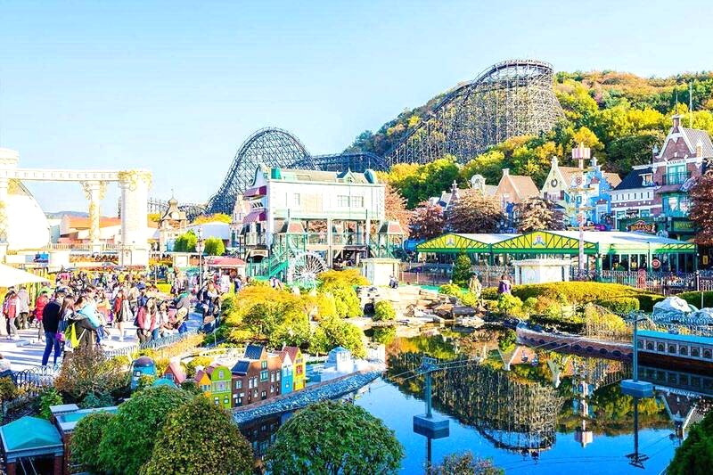 Everland, công viên giải trí khổng lồ của Hàn Quốc.