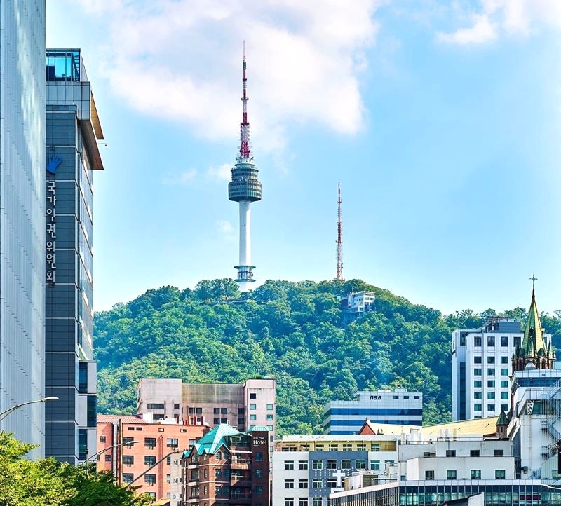 Tháp Namsan: Biểu tượng Seoul.