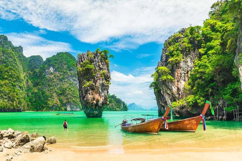 Vịnh Phang Nga: nhiều đảo, hang động.