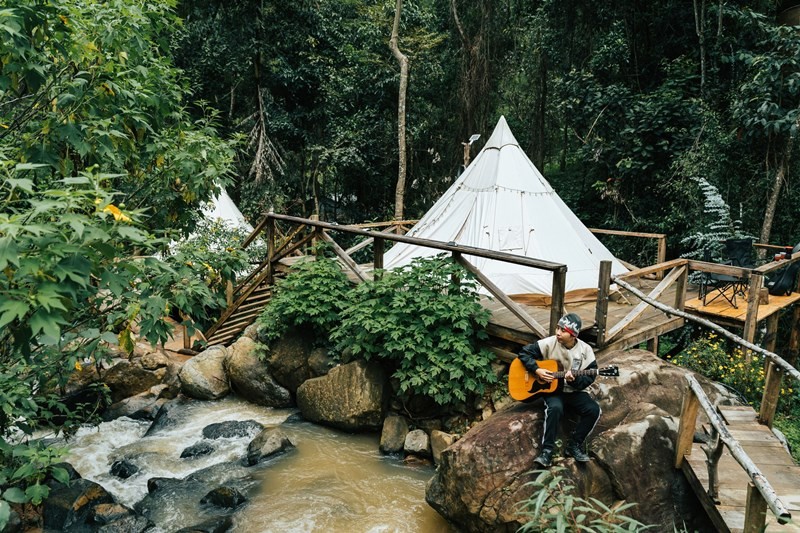 Yên Glamping: Lều xinh bên suối.