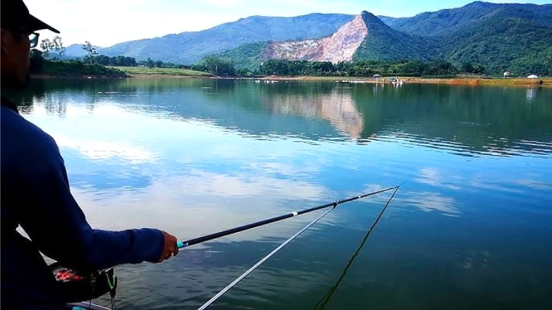 Mang cần câu, tận hưởng bình yên!