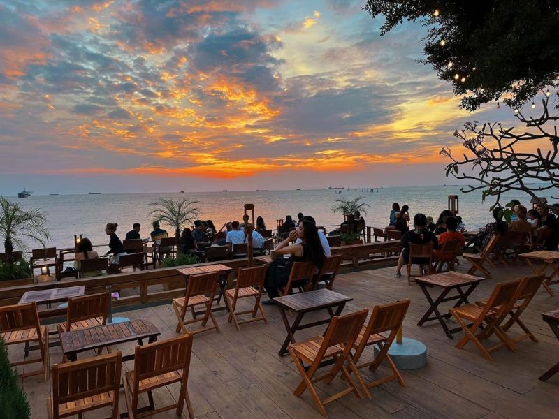 Nali Beach rực nắng hoàng hôn. 🌅