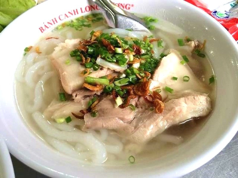 Bánh canh Long Hương: Món ngon Bà Rịa - Vũng Tàu.