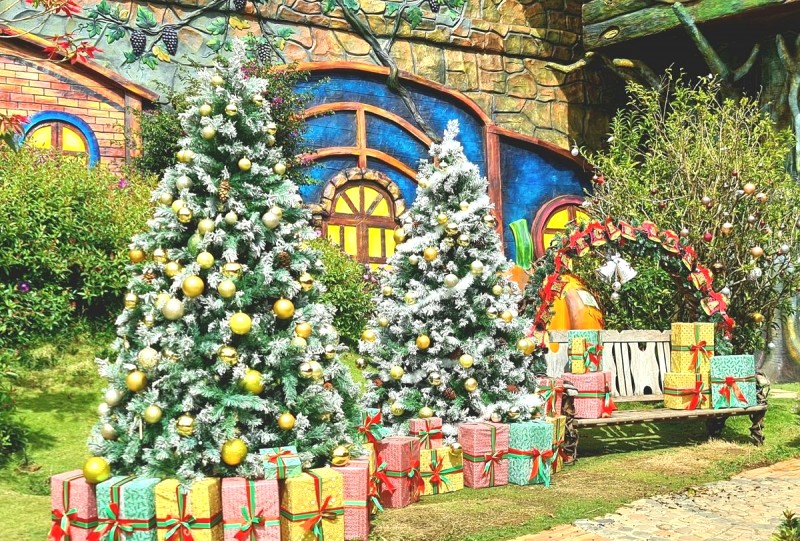 Góc nhỏ Dalat Fairytale Land rạng rỡ sắc Noel.