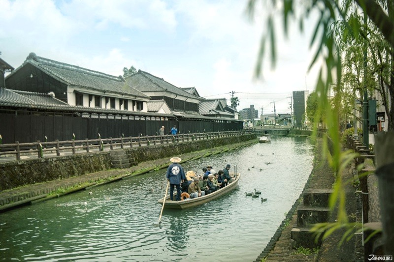 Nơi đây đẹp theo mùa, khiến du khách say lòng.