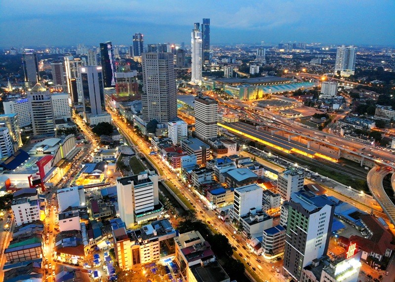 Thành phố năng động, cầu nối Malaysia - Singapore.