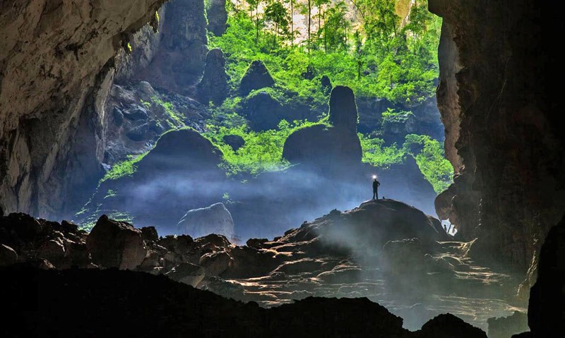 Hang Sơn Đoòng: Hang động lớn nhất thế giới.