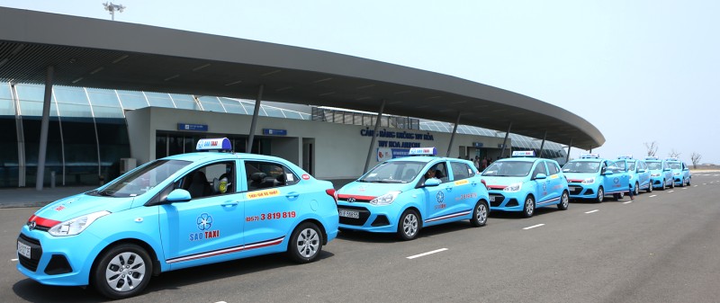 Taxi phổ biến ở sân bay Phú Yên.