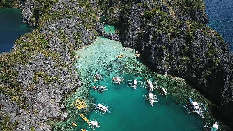 Philippines, thiên đường nhiệt đới với vẻ đẹp hùng vĩ, là điểm đến lý tưởng cho mọi du khách.