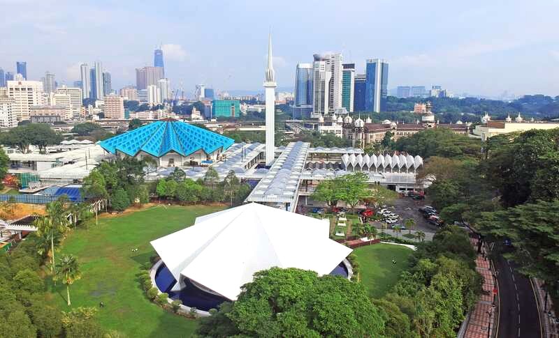 Masjid Negara, điểm du lịch tâm linh độc đáo tại Kuala Lumpur.