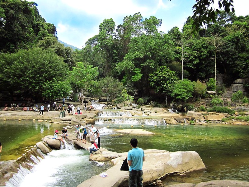 Khám phá thác Yang Bay Nha Trang: Kinh nghiệm bỏ túi cho chuyến đi suôn sẻ và thú vị!