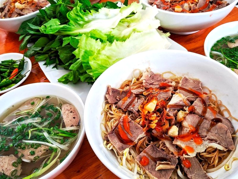 Phở khô độc đáo, hương vị khác lạ. (Ảnh: Hải Cao)