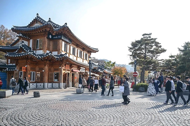 Làng Jeonju Hanok: 700 tòa nhà hanok cổ kính.