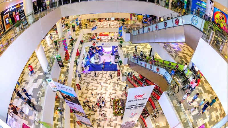 Crescent Mall: Nơi lý tưởng cho cả gia đình vui chơi cuối tuần.