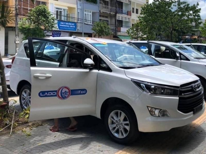 Taxi Lado: Giá tốt, chất lượng cao.