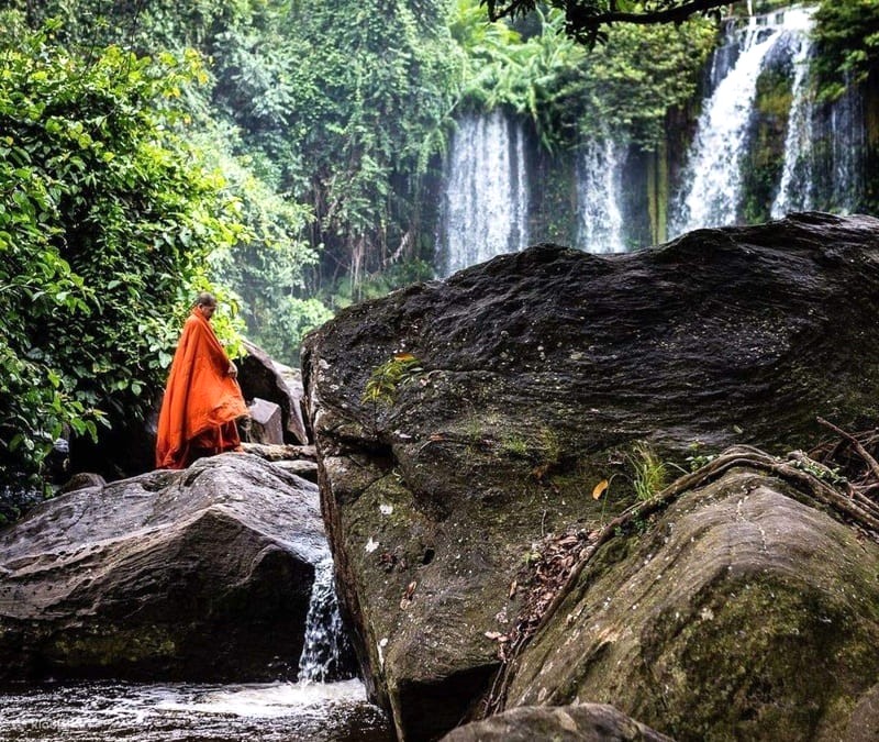 Thác Kulen & sông ngàn Linga: Thánh địa Khmer cổ.