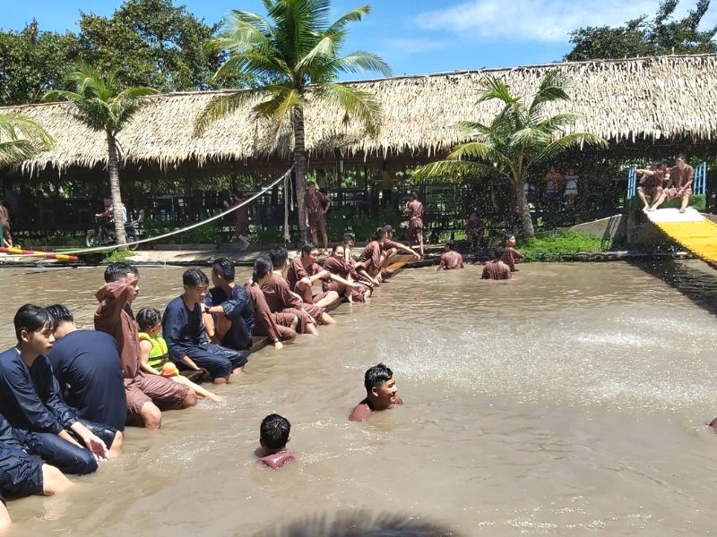 Vui hết cỡ với các hoạt động dưới nước! 🏊‍♂️💦