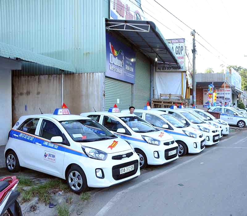 Taxi Long Thành: Chở khách liên tỉnh.