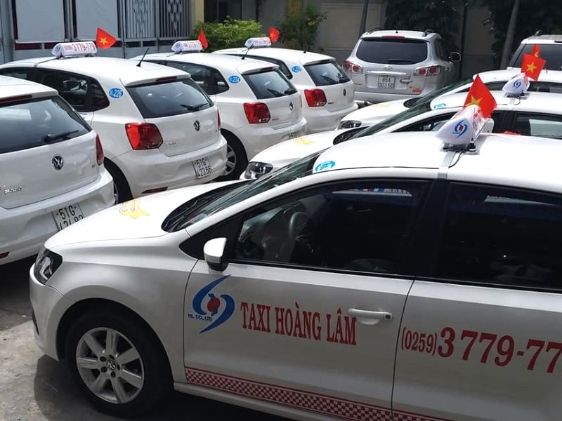 Taxi Hoàng Lâm: Lựa chọn đáng tin cậy. (53 ký tự)