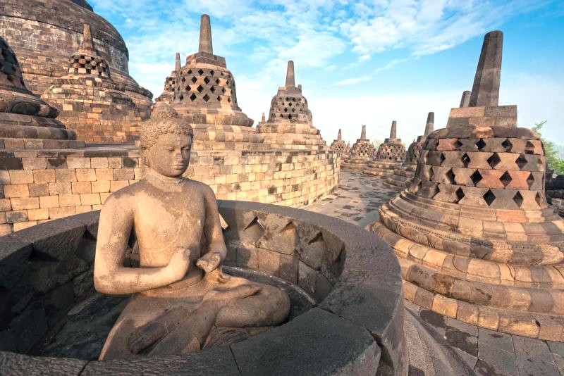 Borobudur mê hoặc du khách với kiến trúc độc đáo, khiến bạn không khỏi trầm trồ.