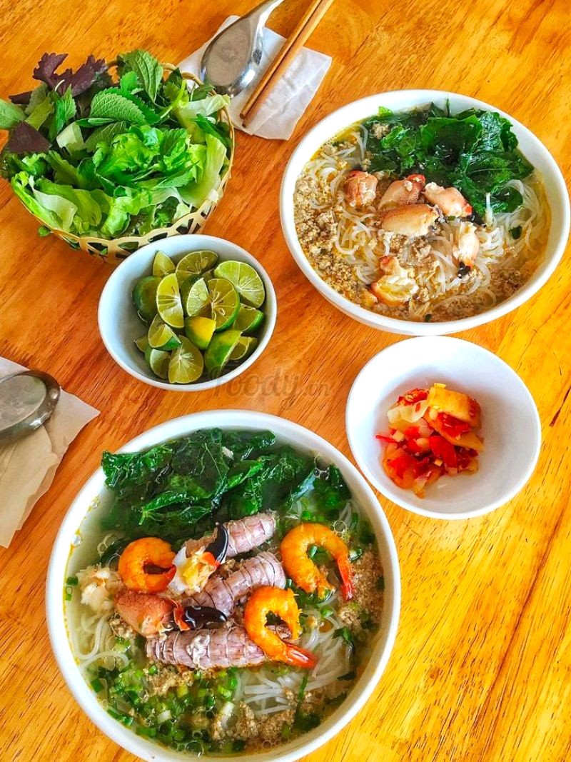 Bún cù kỳ Bà Lan, đầy ắp!