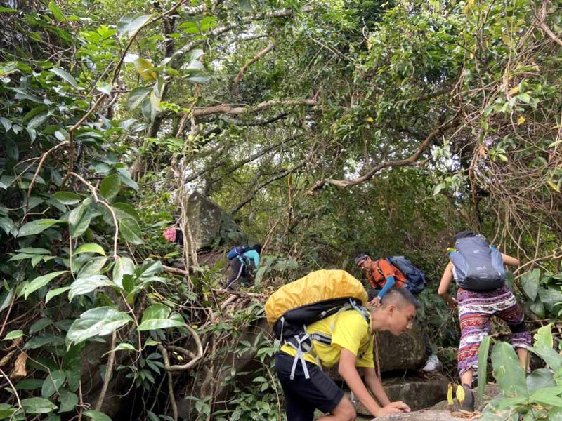 Thử thách chinh phục núi Bà Đen đang chờ bạn!