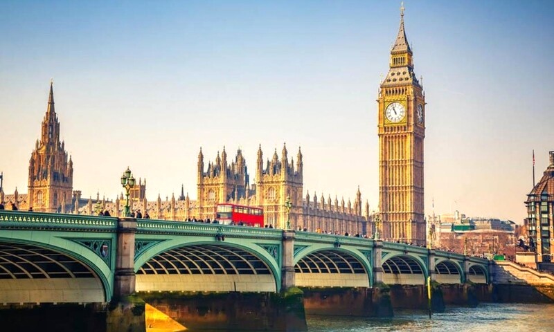 Tham quan Tháp Đồng hồ Big Ben mọi lúc trong ngày.