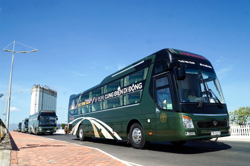 Cúc Tùng Limousine: Sang trọng, hiện đại.