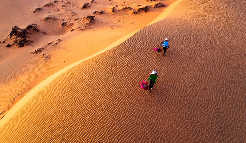 Phan Thiết nức tiếng với đồi cát bay.